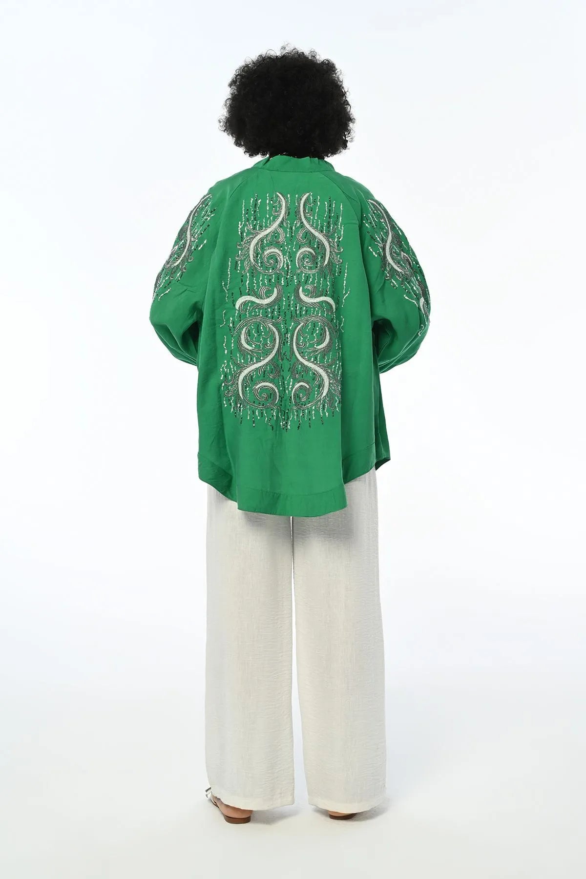 OVERSIZE CUT KIMONO WITH SEQUINED BACK AND SLEEVE