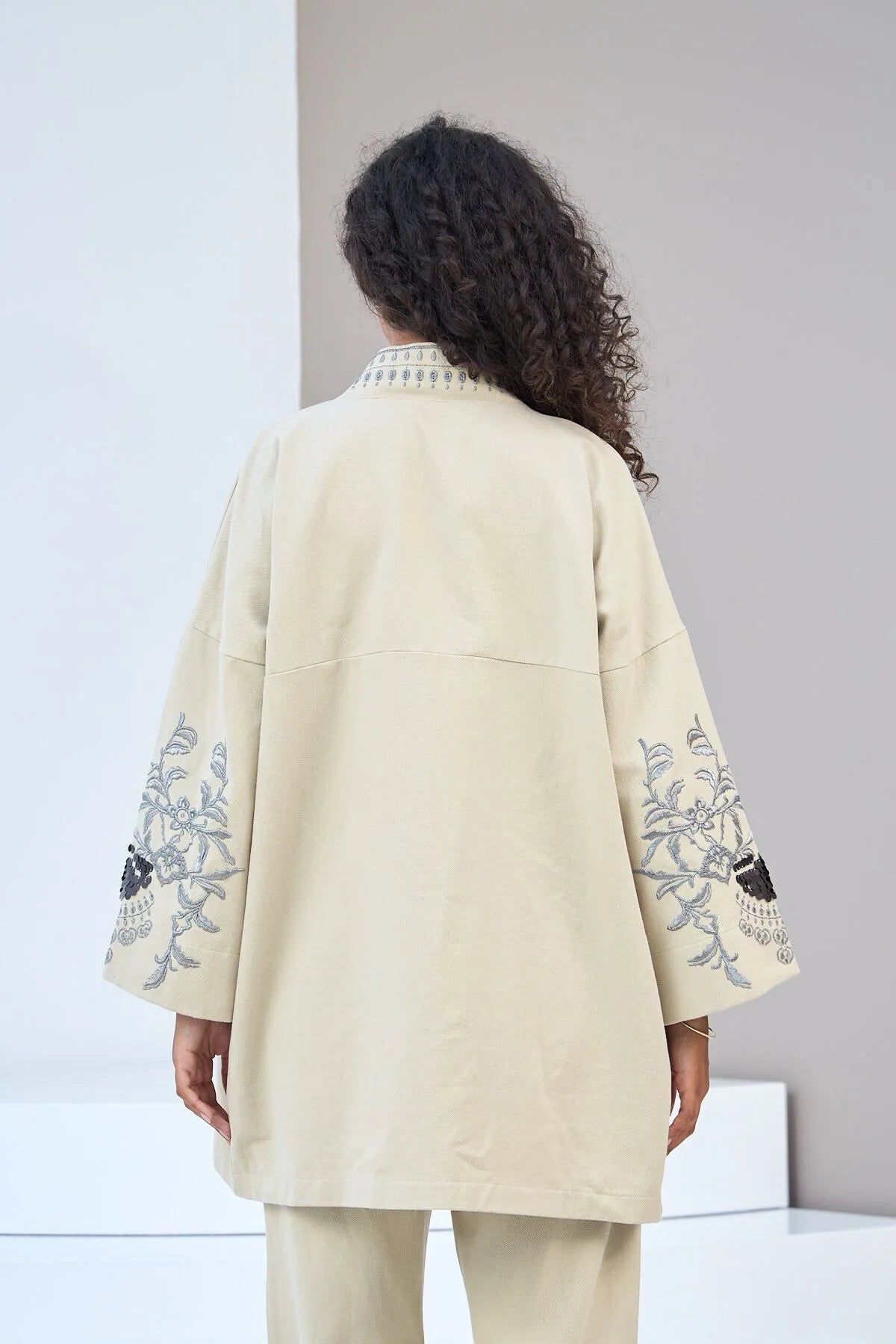 KIMONO JACKET WITH SEQUIN EMBROIDERY ON FRONT AND SLEEVES