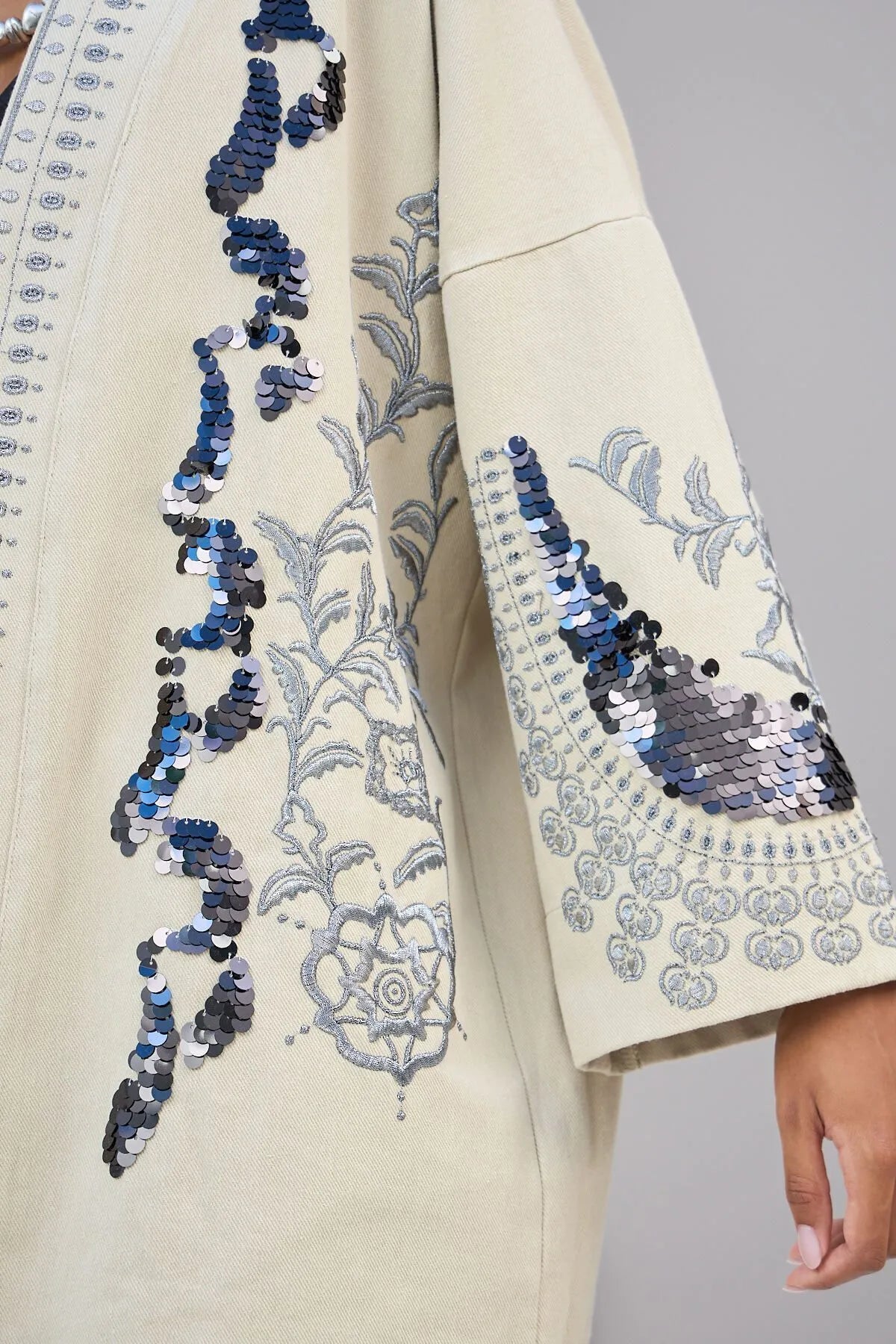 KIMONO JACKET WITH SEQUIN EMBROIDERY ON FRONT AND SLEEVES