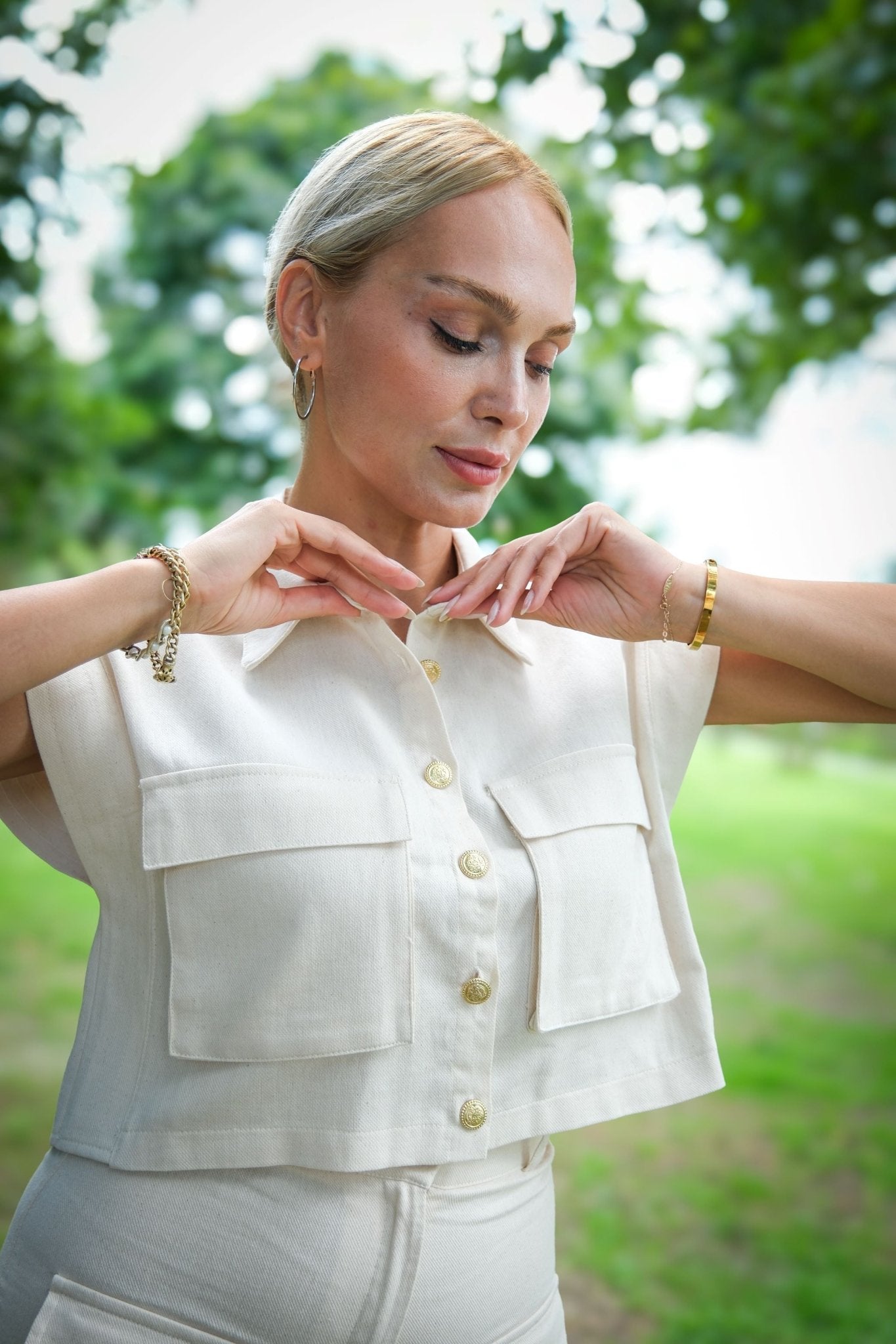 2 Pocket Crop Shirt Naturel | November Vibes | Lebbse 2 Pocket Crop Shirt Naturel | November Vibes | Lebbse