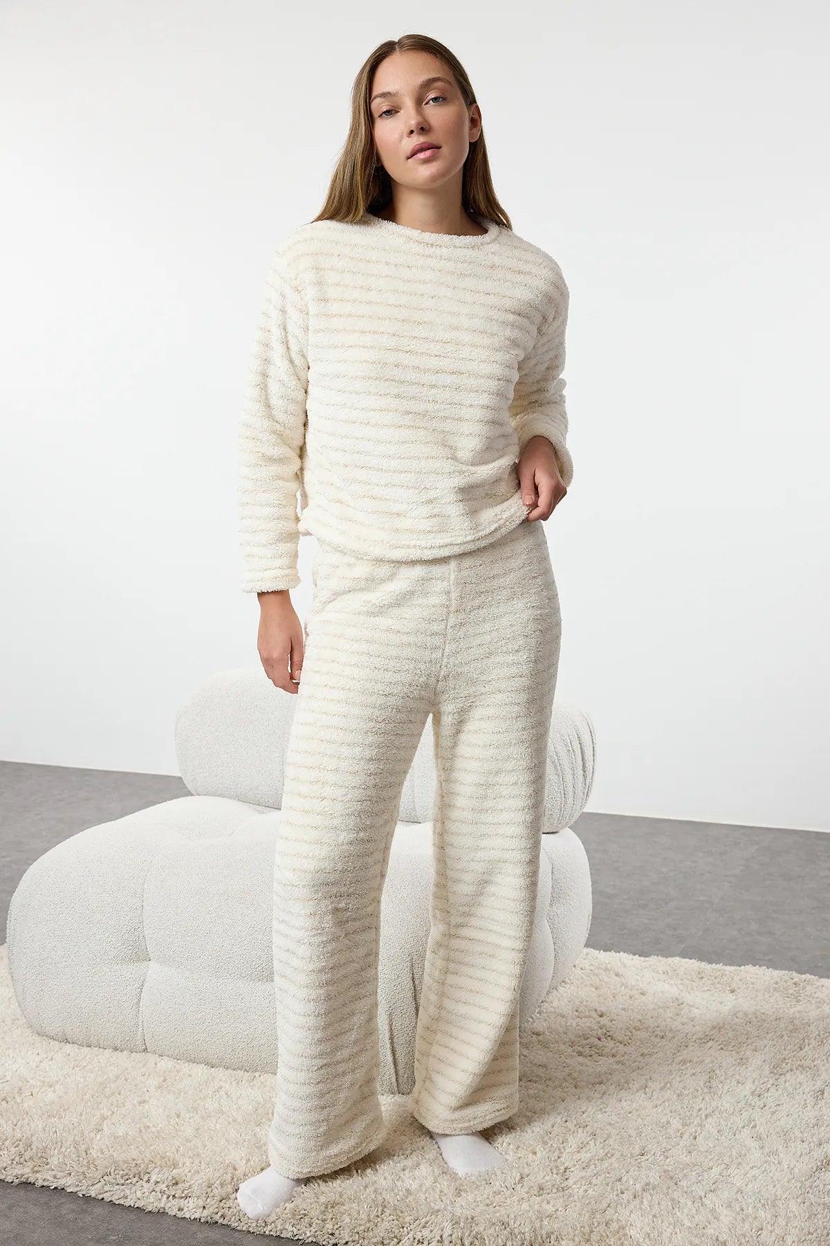 Offhite Striped Lurex Yarn Detailed Wellsoft Winter Knitted Pajama Set