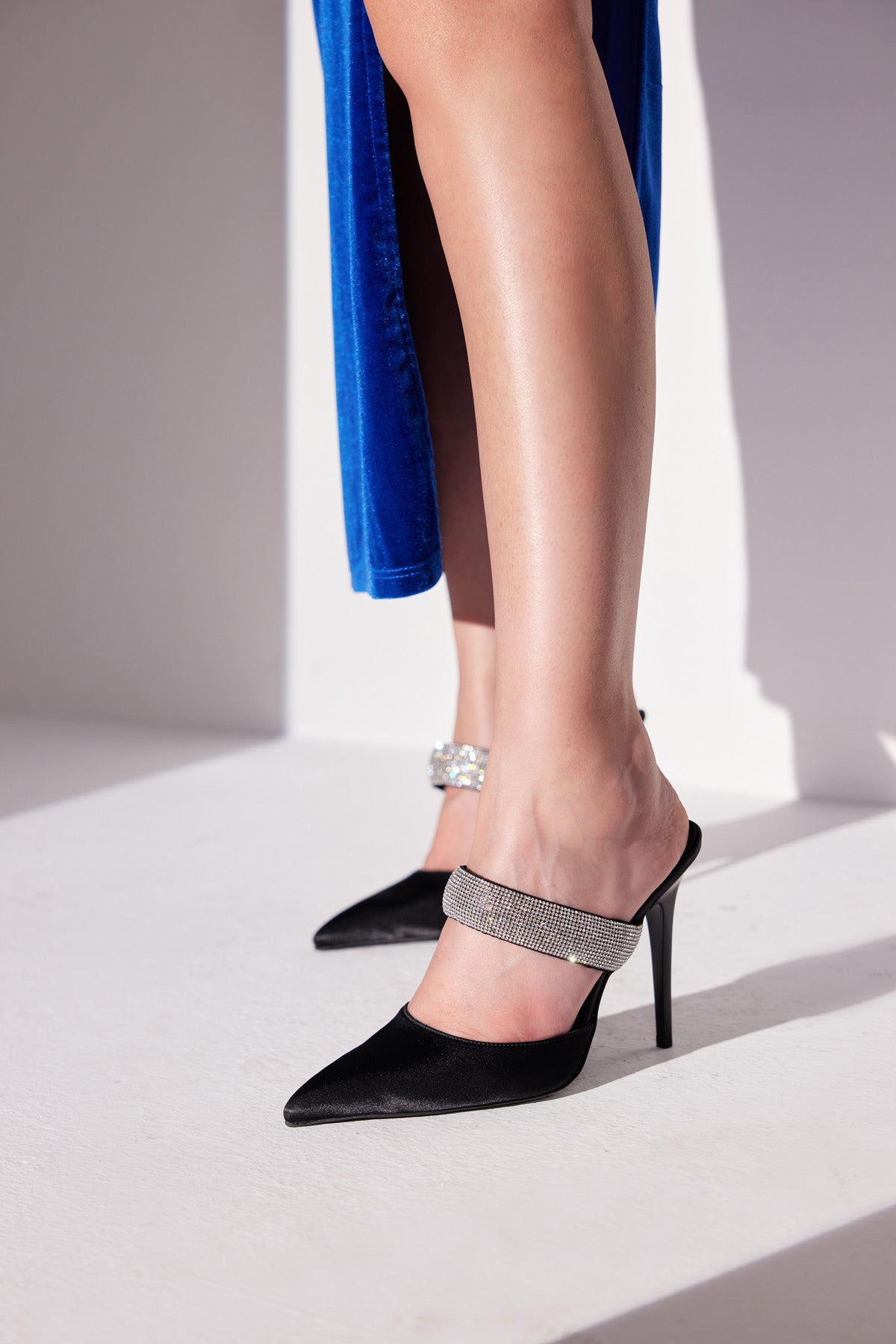 Ceres Stone Detailed Thin Heel 10 Cm Black Satin Slippers
