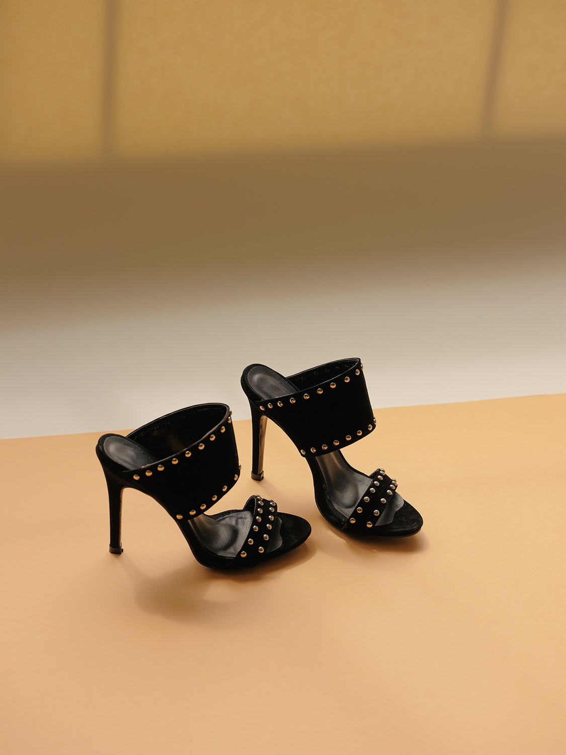 Lindsey Trok Detailed  Black Suede Slippers