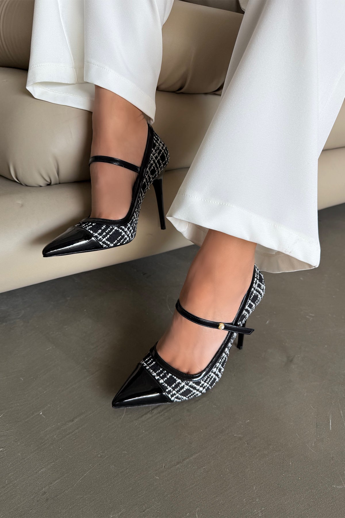Bold Pearl Buckle Detail&nbsp; Black White Patterned Stiletto