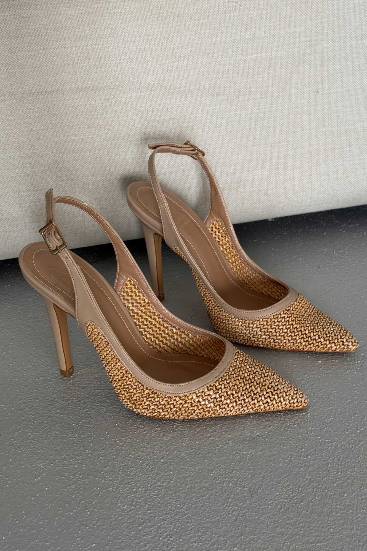 Echo Straw Beige Stiletto