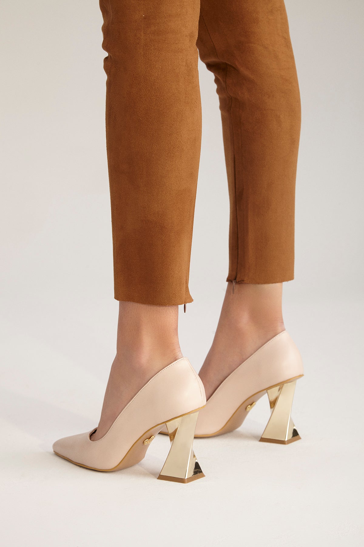 Empire  Nude Matte Stiletto