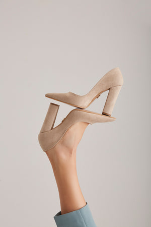 Amarok Skin Suede Stiletto