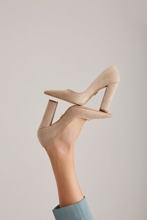 Amarok Skin Suede Stiletto