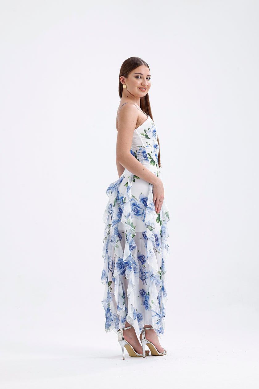 فستان ماكسي بحمالات وتفاصيل كشكش باللون الأزرق