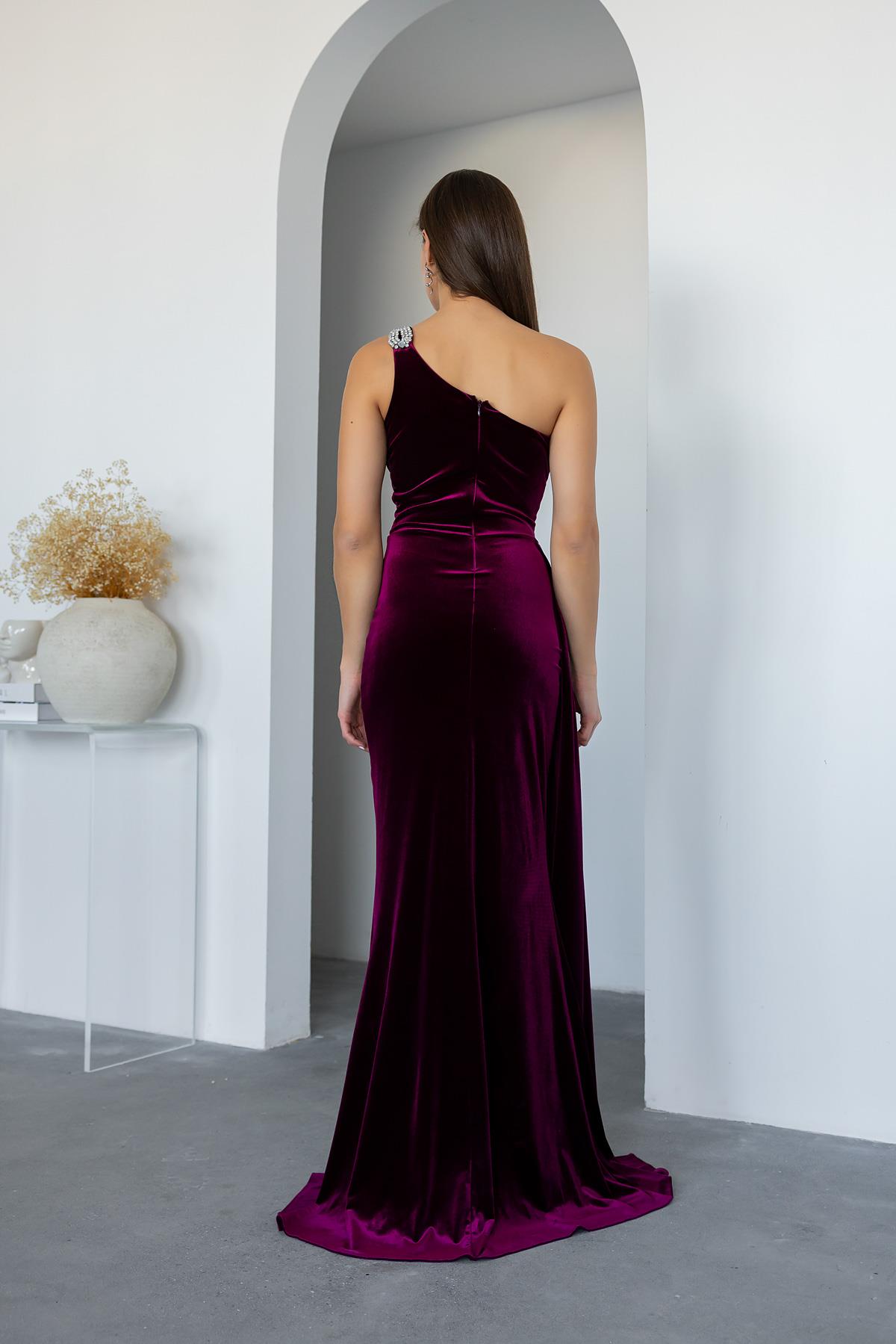 Shoulder Stoned Long Velvet Evening Dress