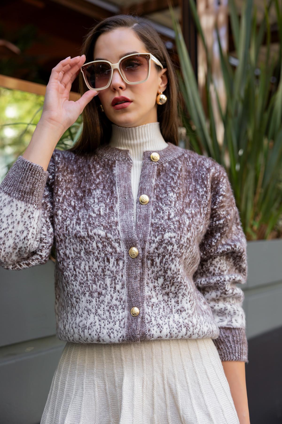 احدث موديلات الكارديجان بني كم طويل وازرار ذهبية - Gold Buttoned Patterned Cardigan - BROWN