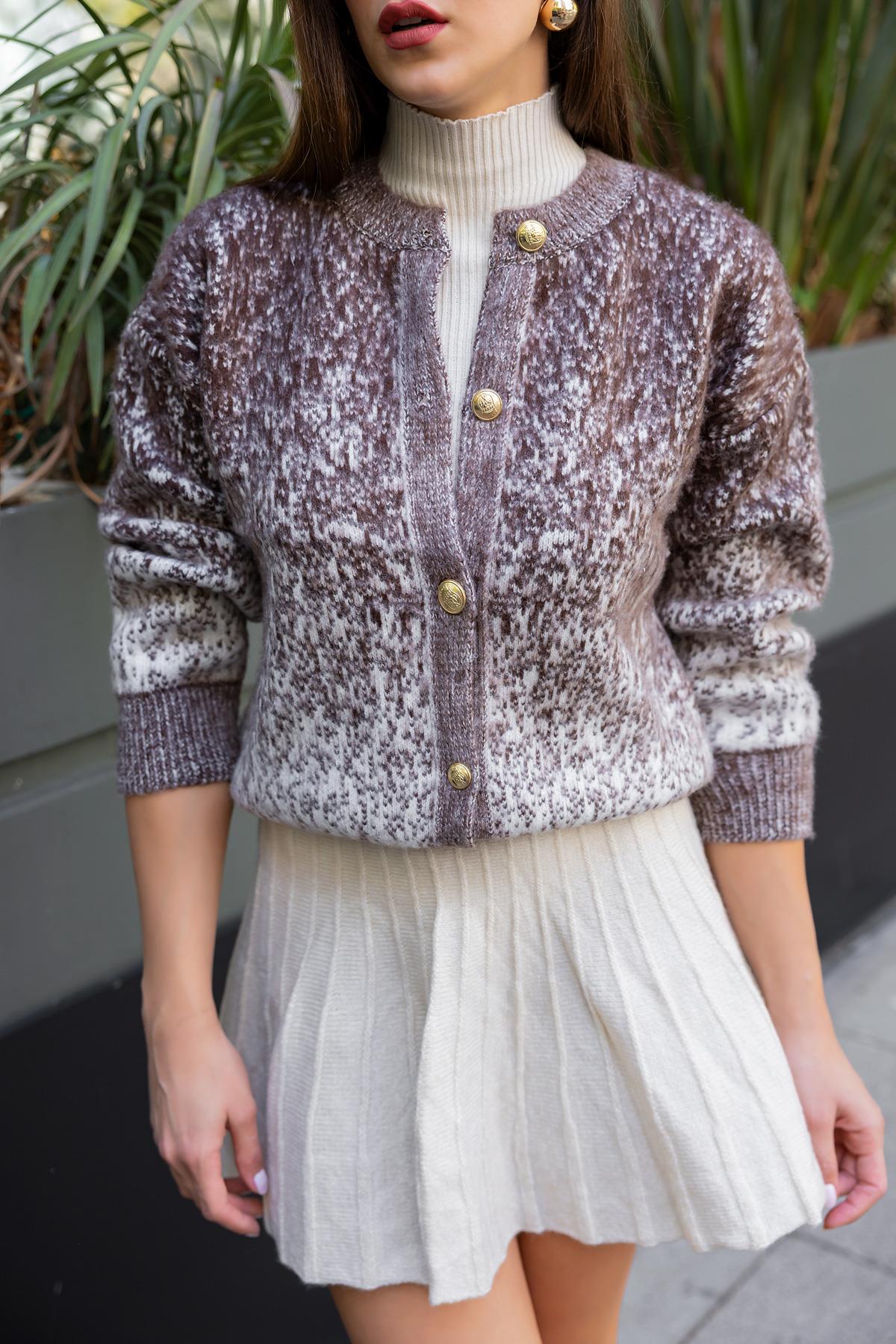 2- احدث موديلات الكارديجان بني كم طويل وازرار ذهبية - Gold Buttoned Patterned Cardigan - BROWN