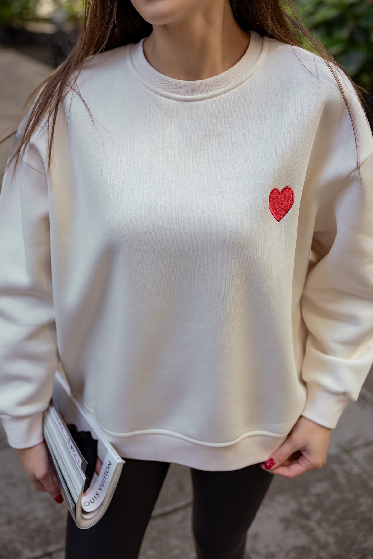 Heart Sweatshirt - CREAM