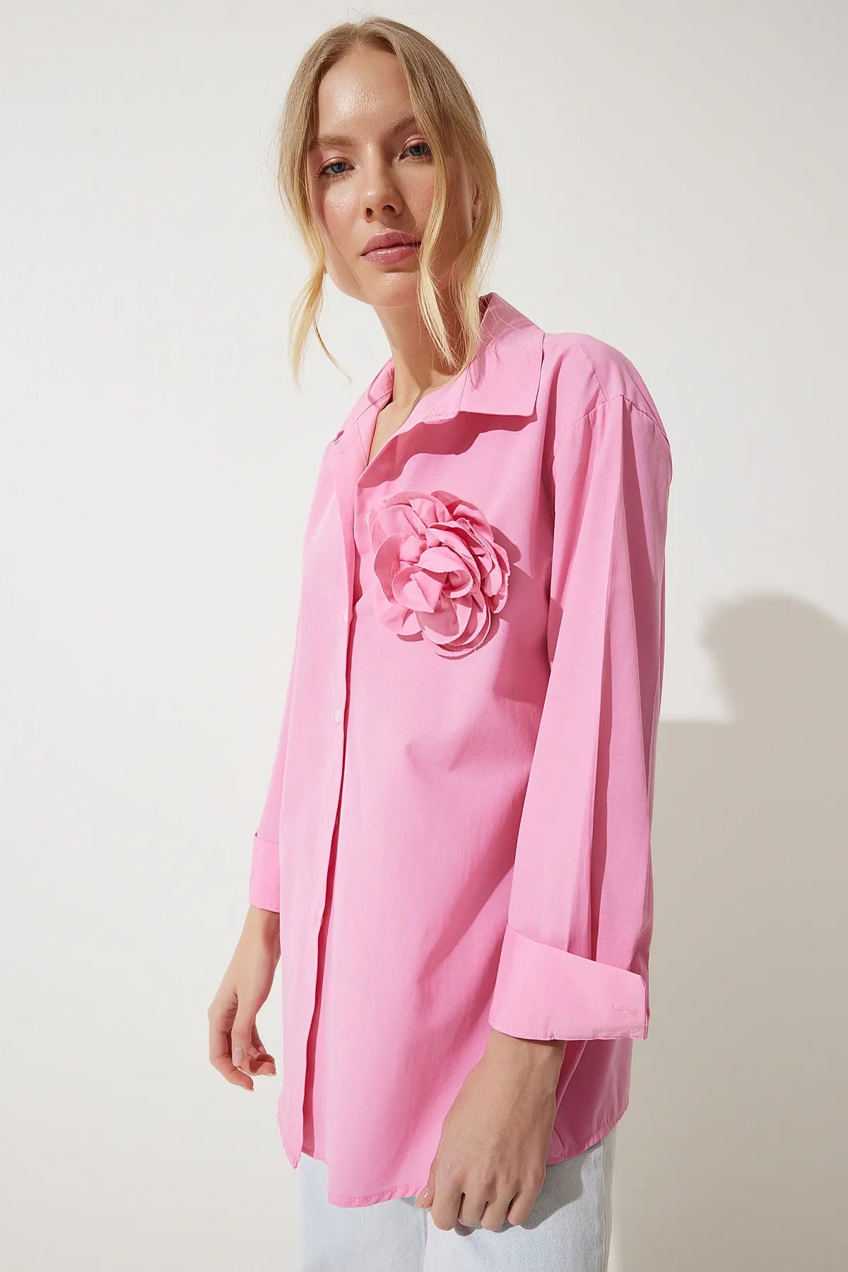 Pink Premium Flower Brooch Detailed Shirt