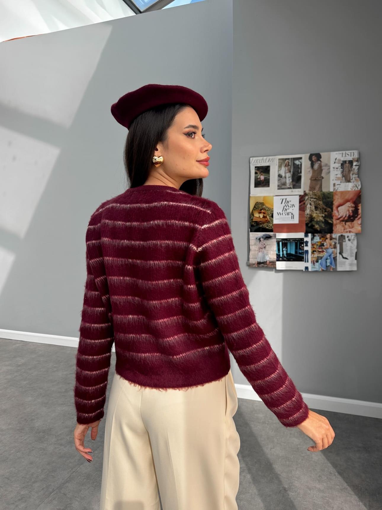 4- موديلات كارديجان شتوي صوف خمري بخطوط عريضة - Raised Thin Striped Cardigan