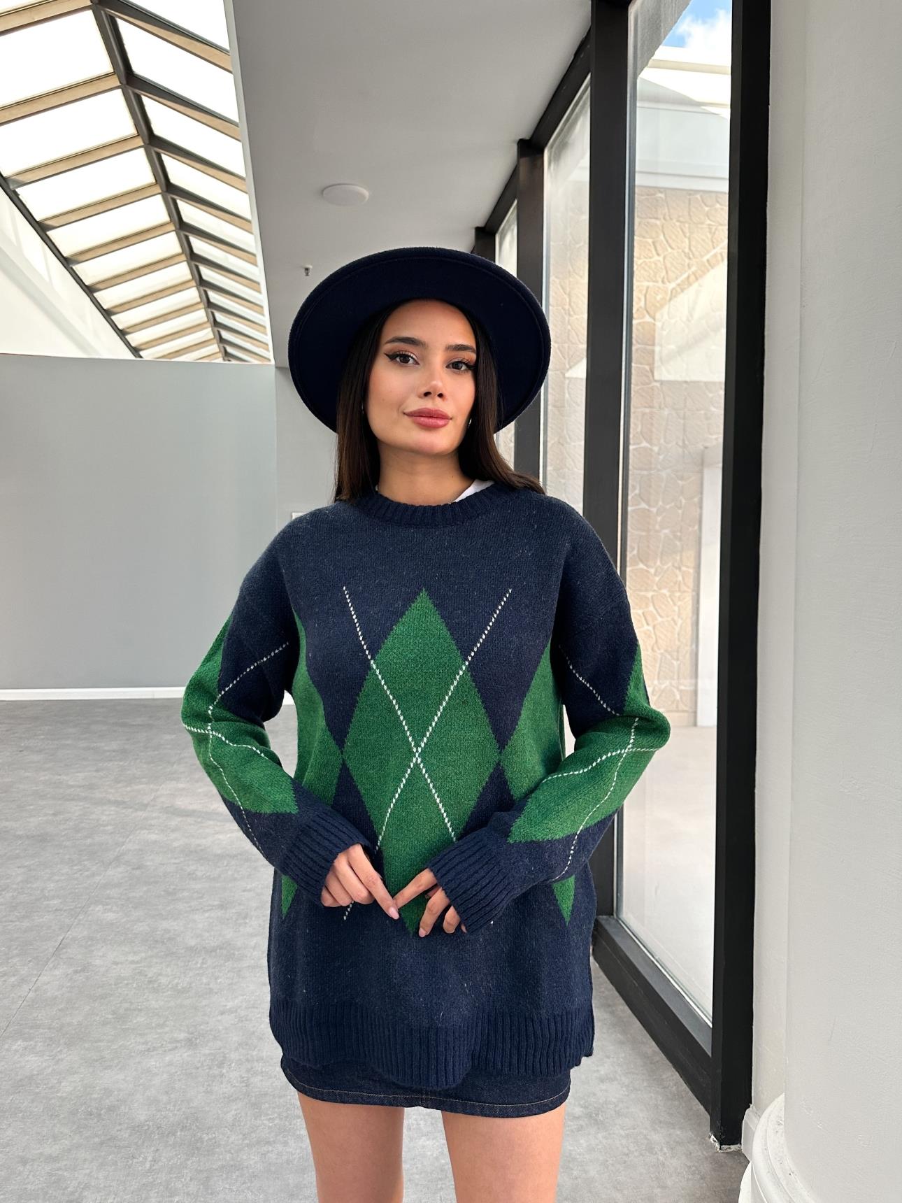 Navy Blue Green Diamond Patterned Sweater