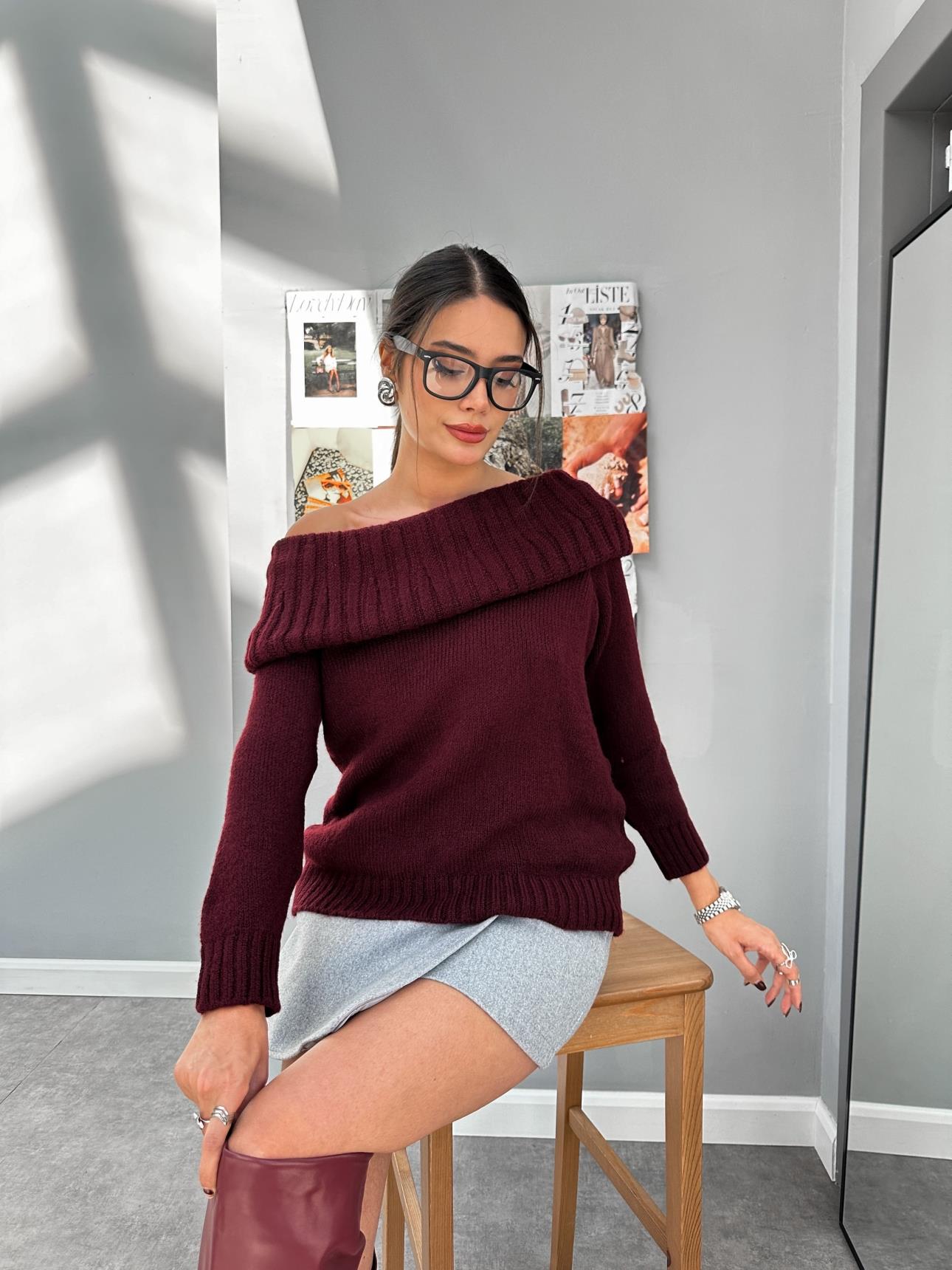 Dark red Shawl Collar Short Sweater