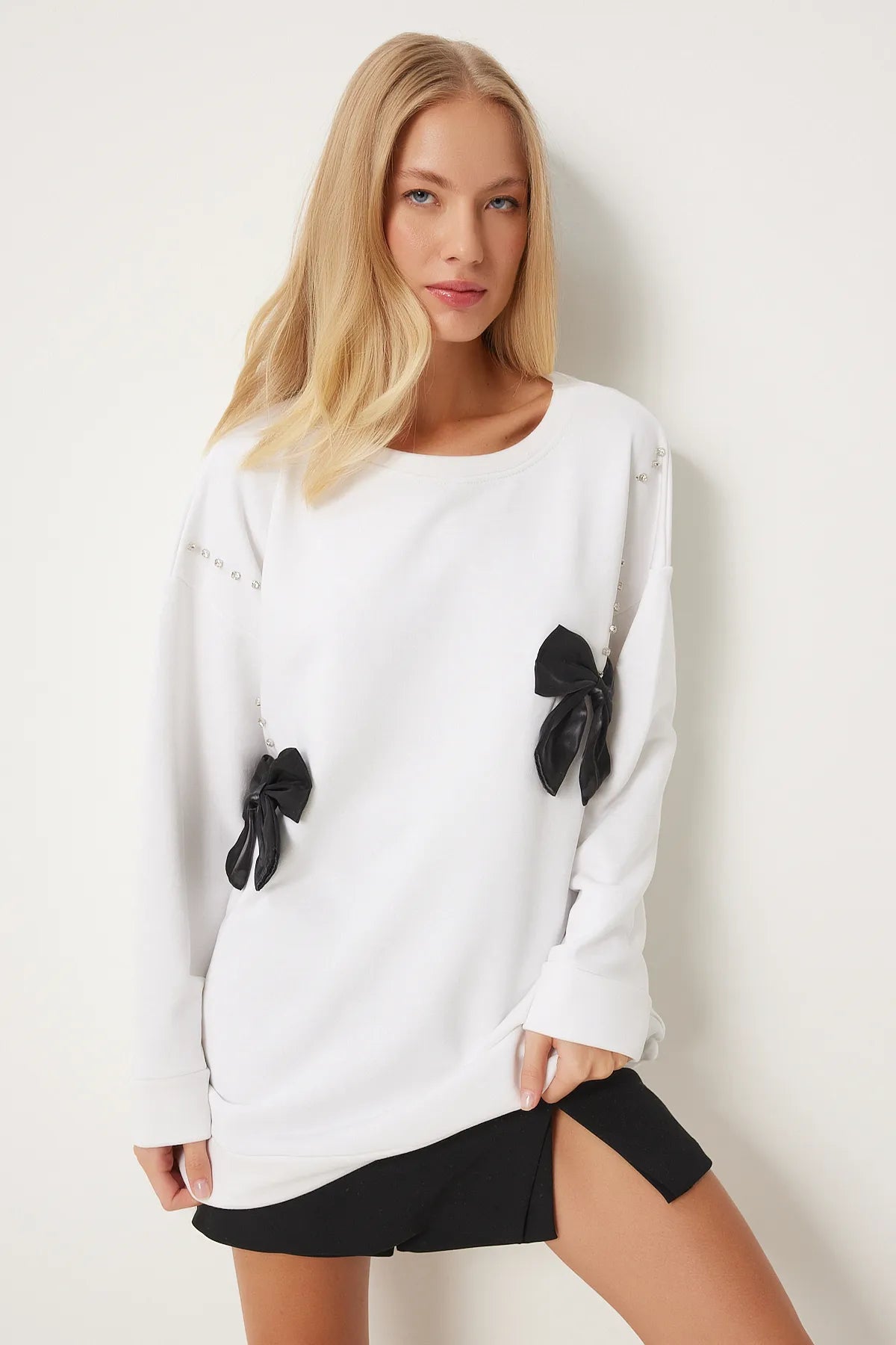 White Ribbon Stone Detailed Knitted Sweatshirt