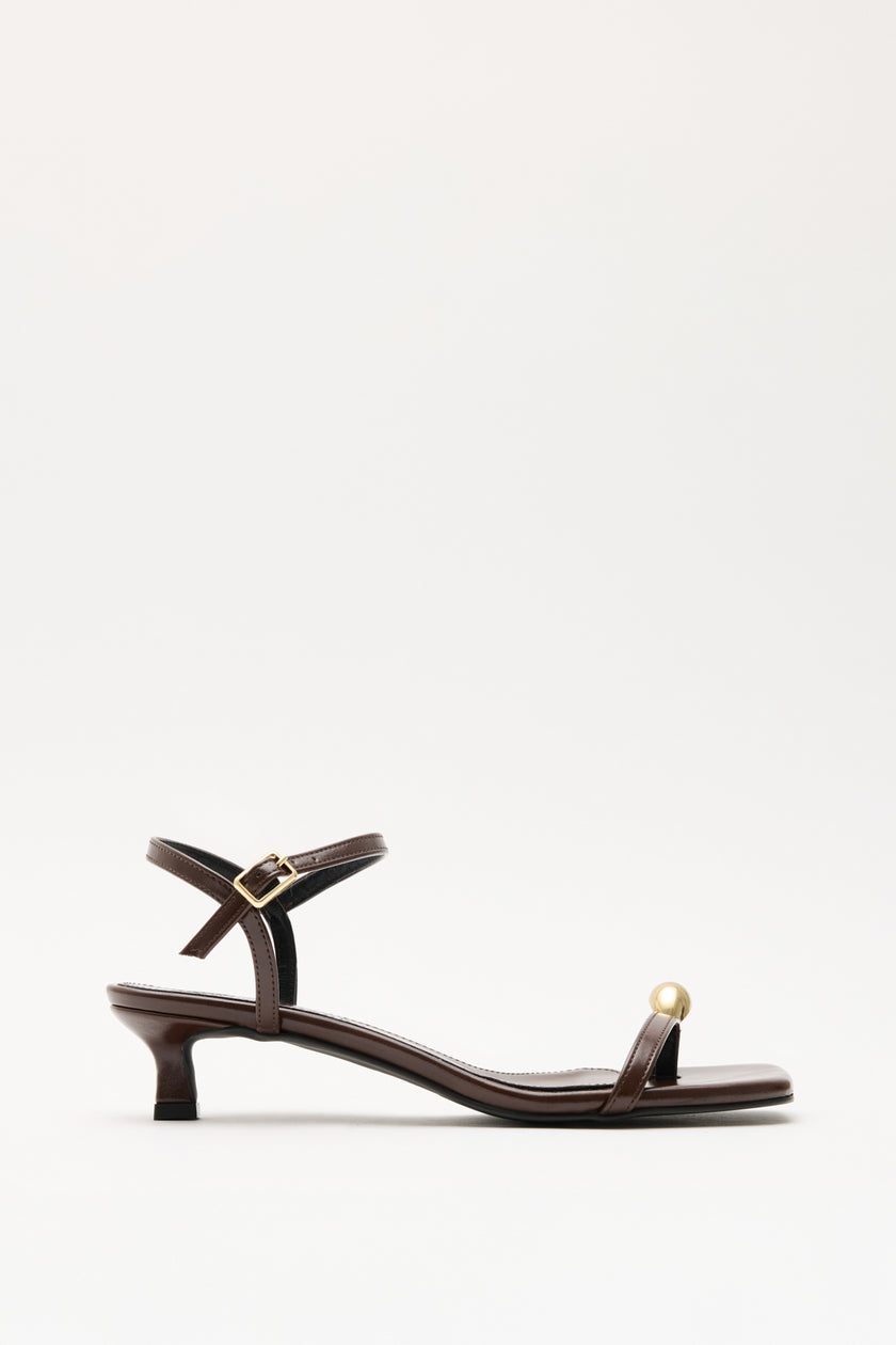 Oval Accessory Detail Bitter Brown Women's Heels