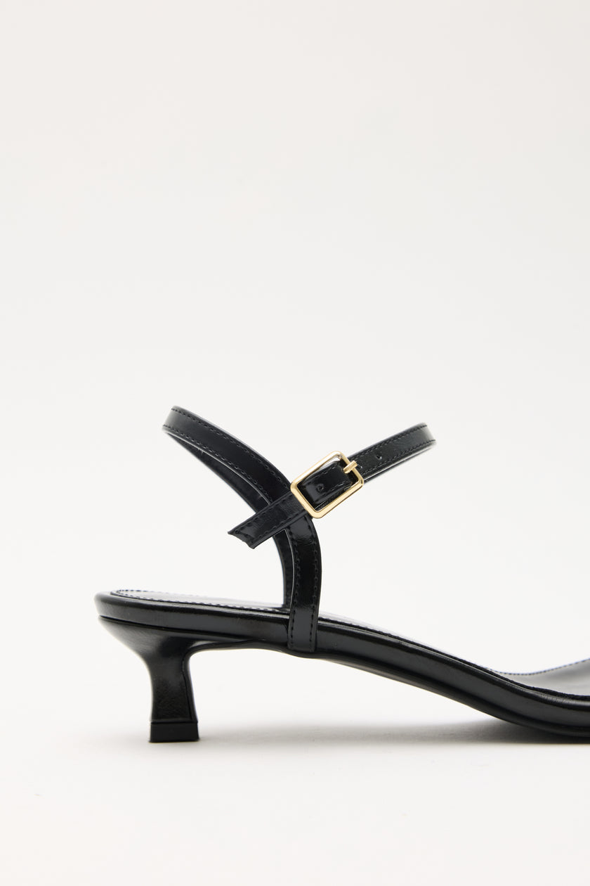 Oval Accessory Detail Black Women's Heels