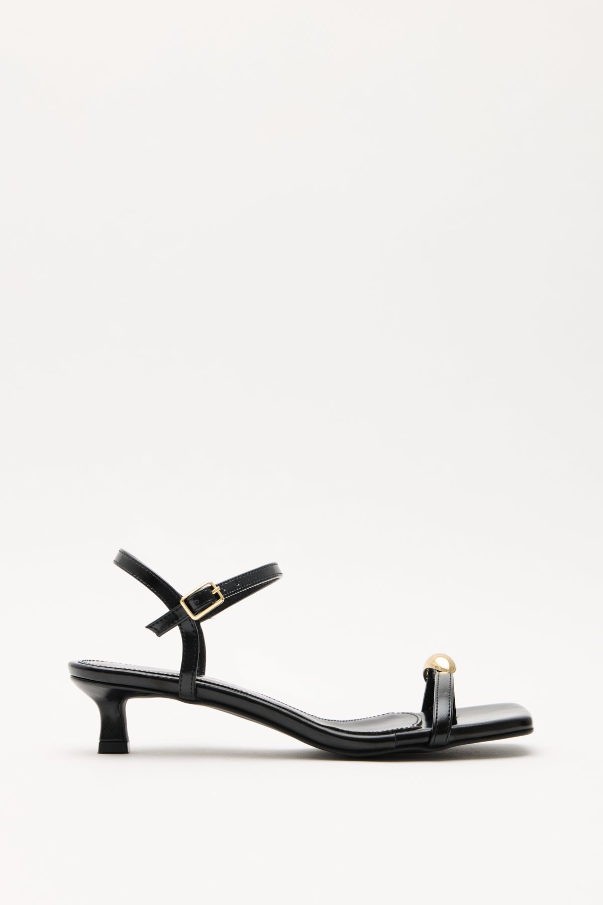 Oval Accessory Detail Black Women's Heels