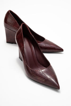PUERA Women's Burgundy Print Pointed Toe Wedge Heel Shoes