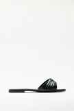 BLACK WOMEN’S SLIPPERS WITH GOLD ACCESSORY DETAIL