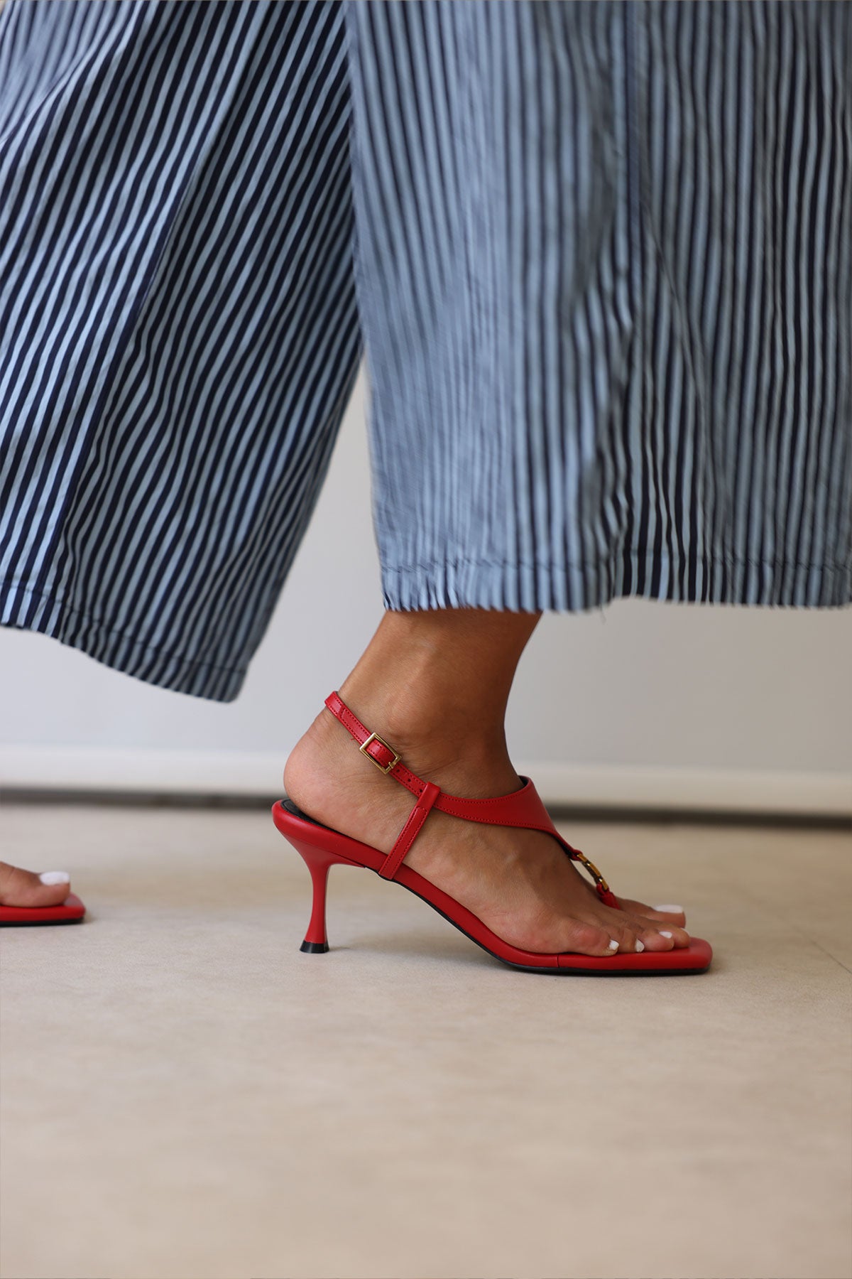 Minimal Gold Accessory Toe-Post Red Women's Heeled Sandals