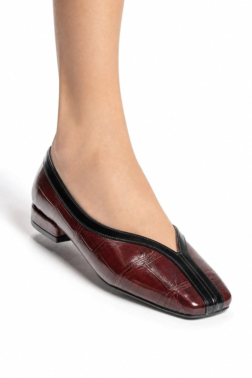 Helene – Burgundy Printed Babet Flats