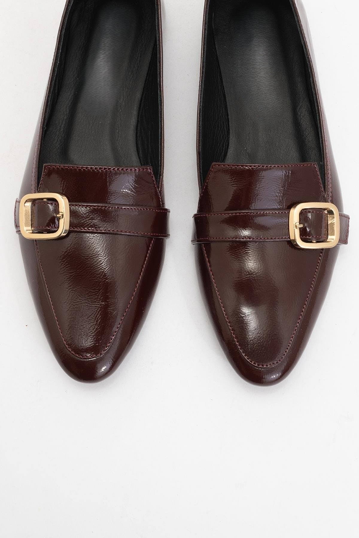 ZARINA Women's Bordo Patent Leather Ballerina Shoes with Gold Buckle