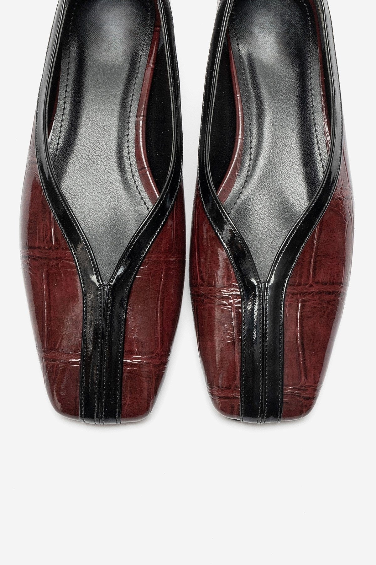 Helene – Burgundy Printed Babet Flats