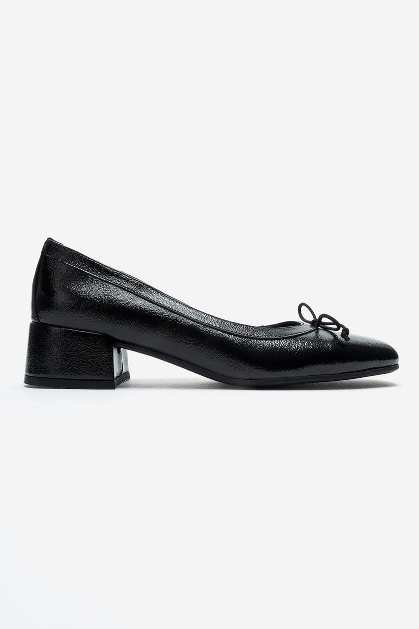 Gipsy – Black Crinkled Patent Bow Detail Block Heel Shoes
