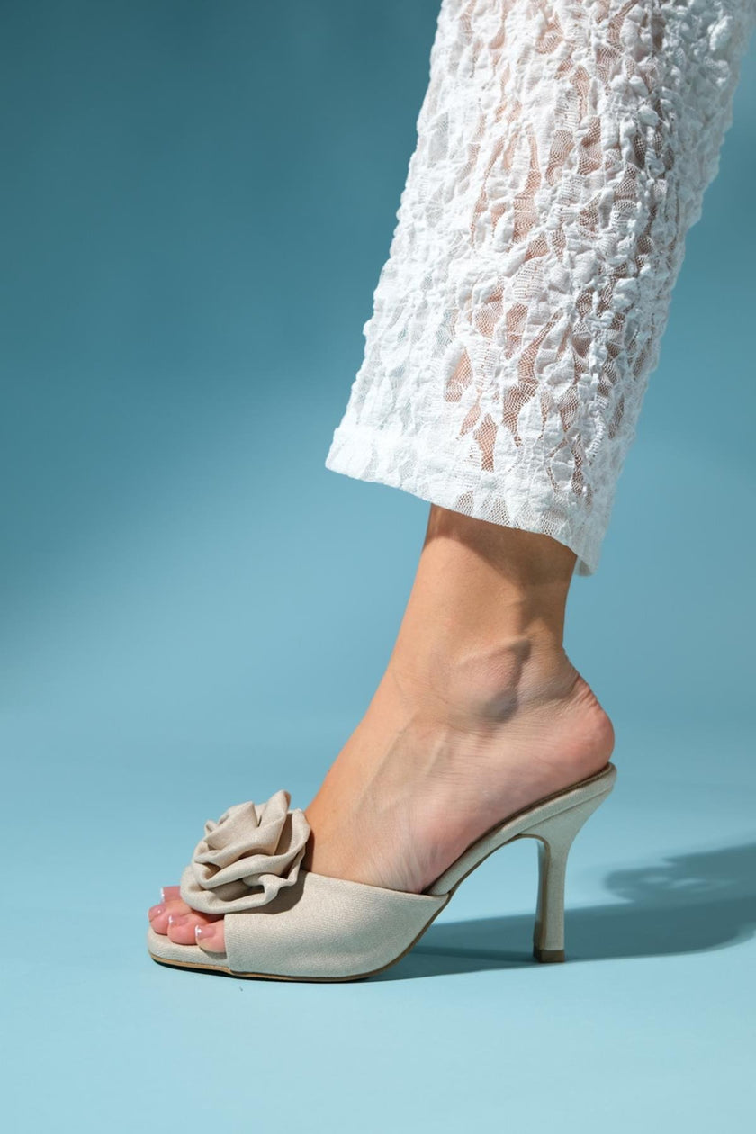 JEMPY Beige Linen Floral Women's Heeled Slippers