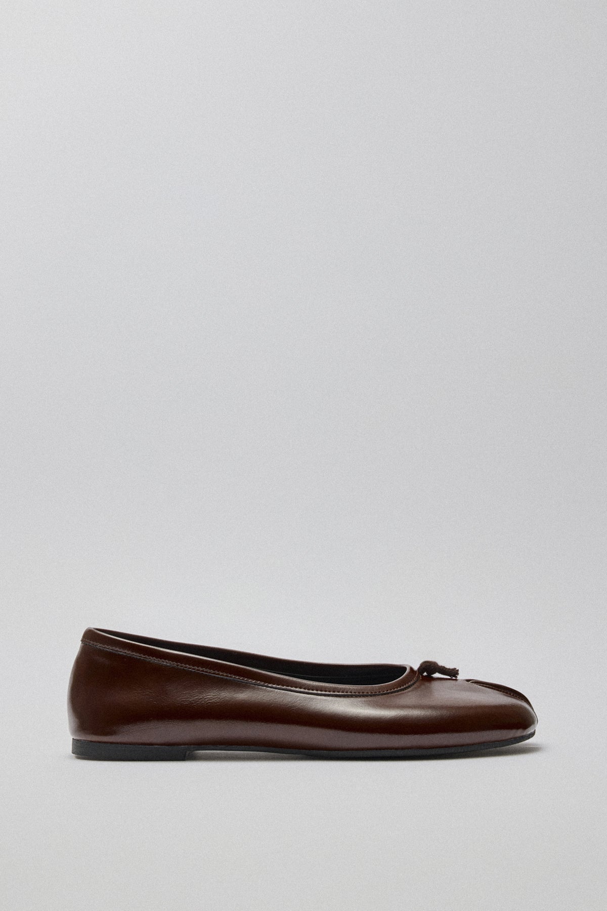 Bitter Brown Knot-Detail Toe-Post Women's Flats