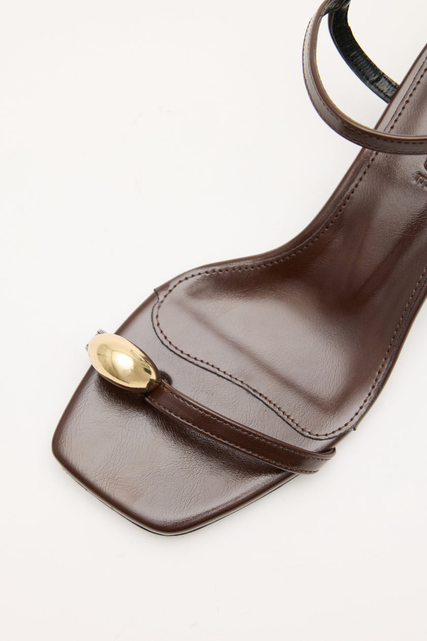 Oval Accessory Detail Bitter Brown Women's Heels