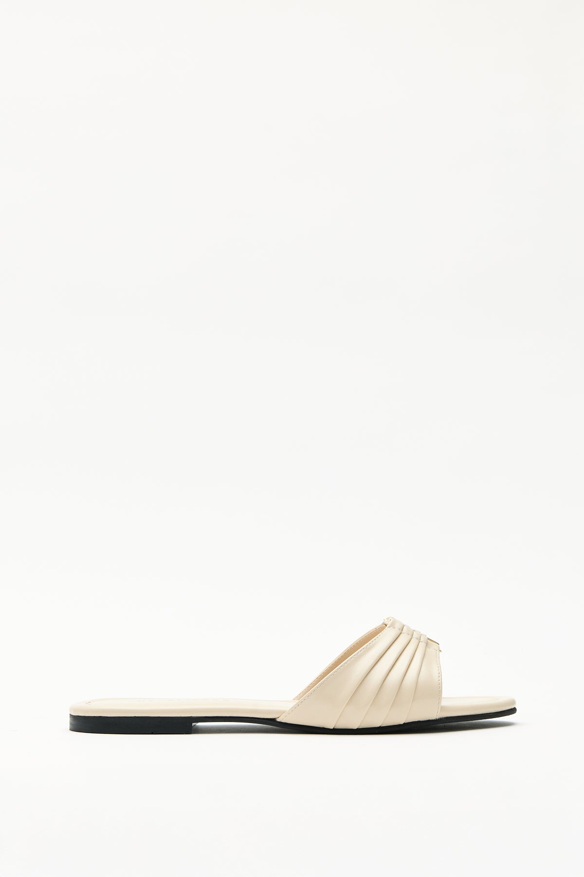 BONE WOMEN’S SLIPPERS WITH GOLD ACCESSORY DETAIL