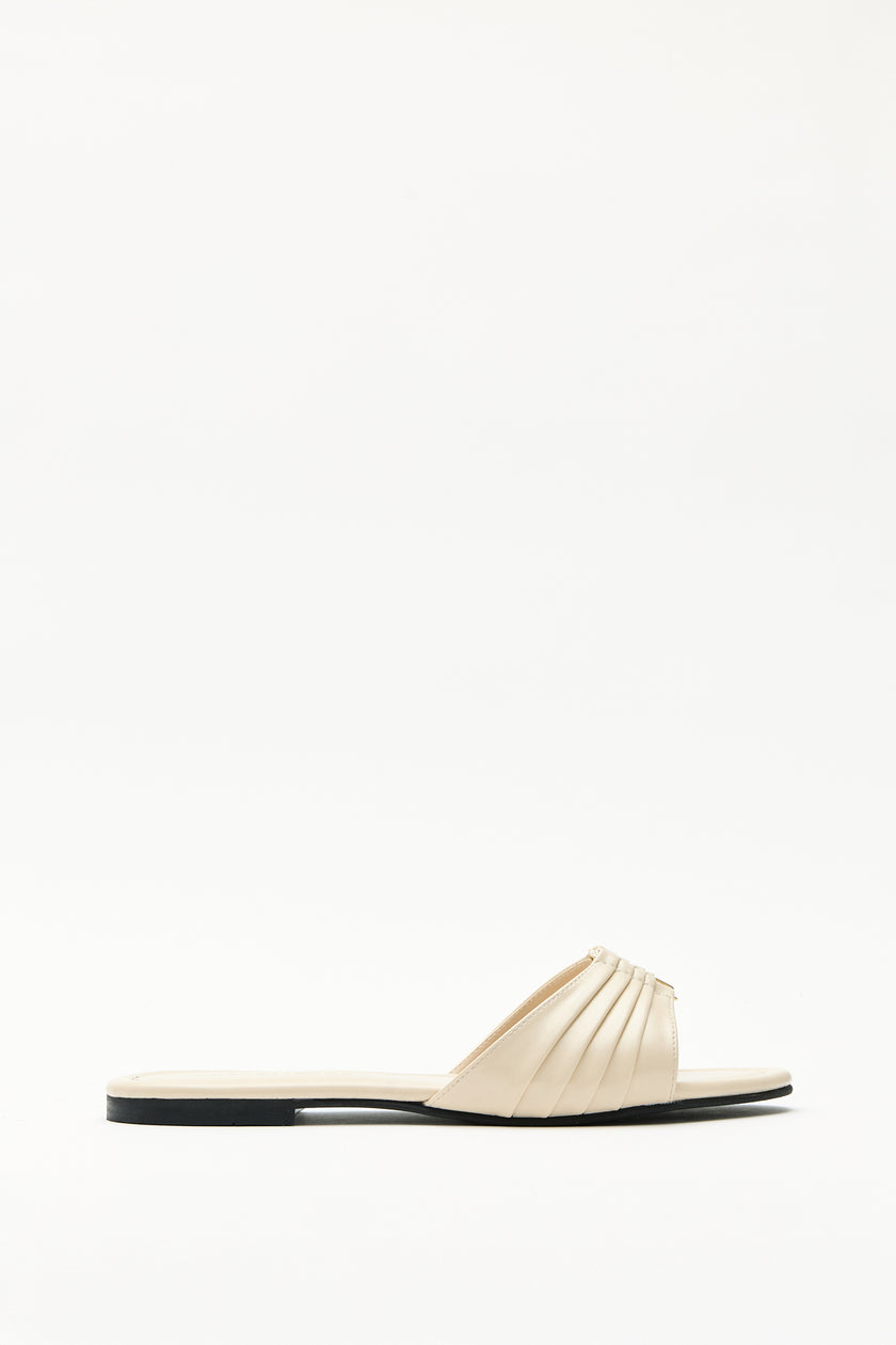 BONE WOMEN’S SLIPPERS WITH GOLD ACCESSORY DETAIL