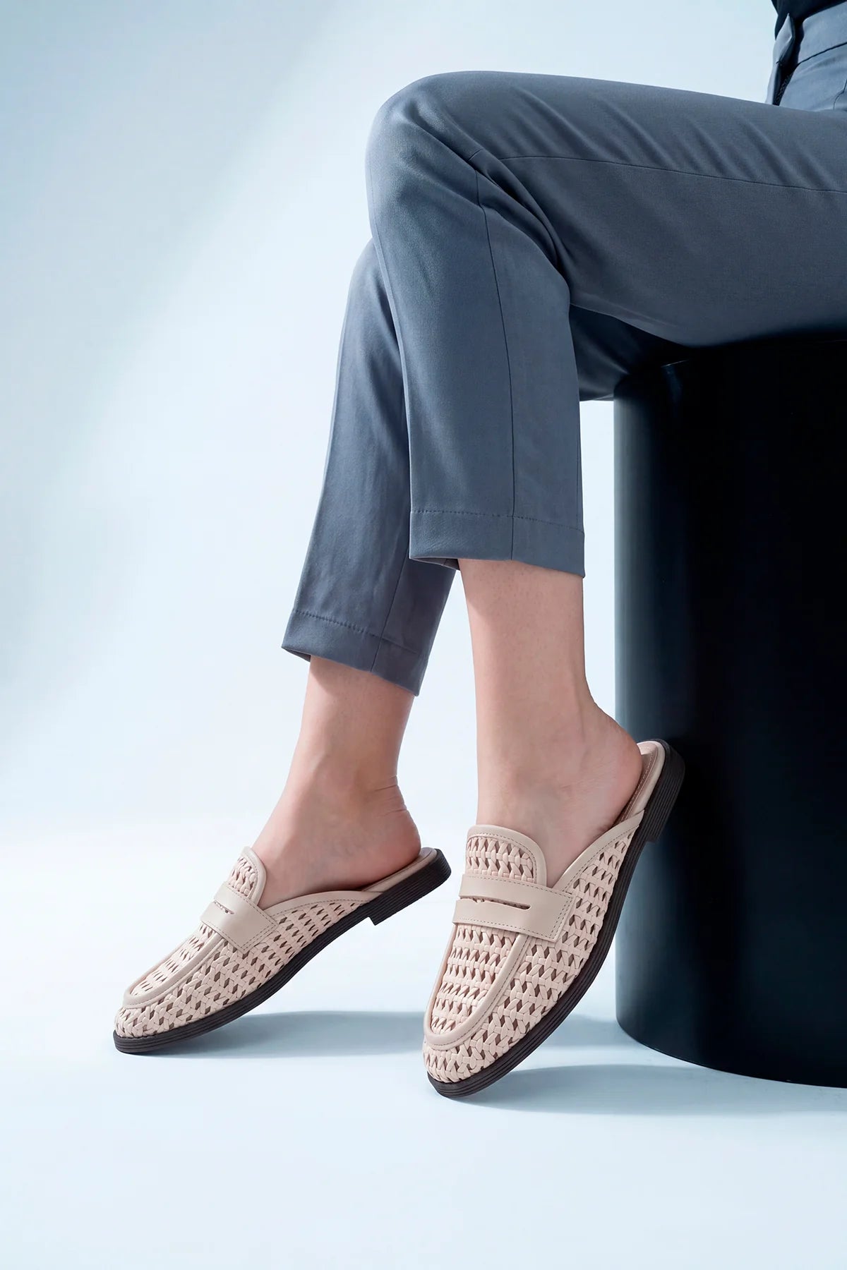 ARGIS Beige Handwoven Daily Women’s Slippers | FOOTWEAR | Slipper | Lebbse ARGIS Beige Handwoven Daily Women’s Slippers | FOOTWEAR | Slipper | Lebbse