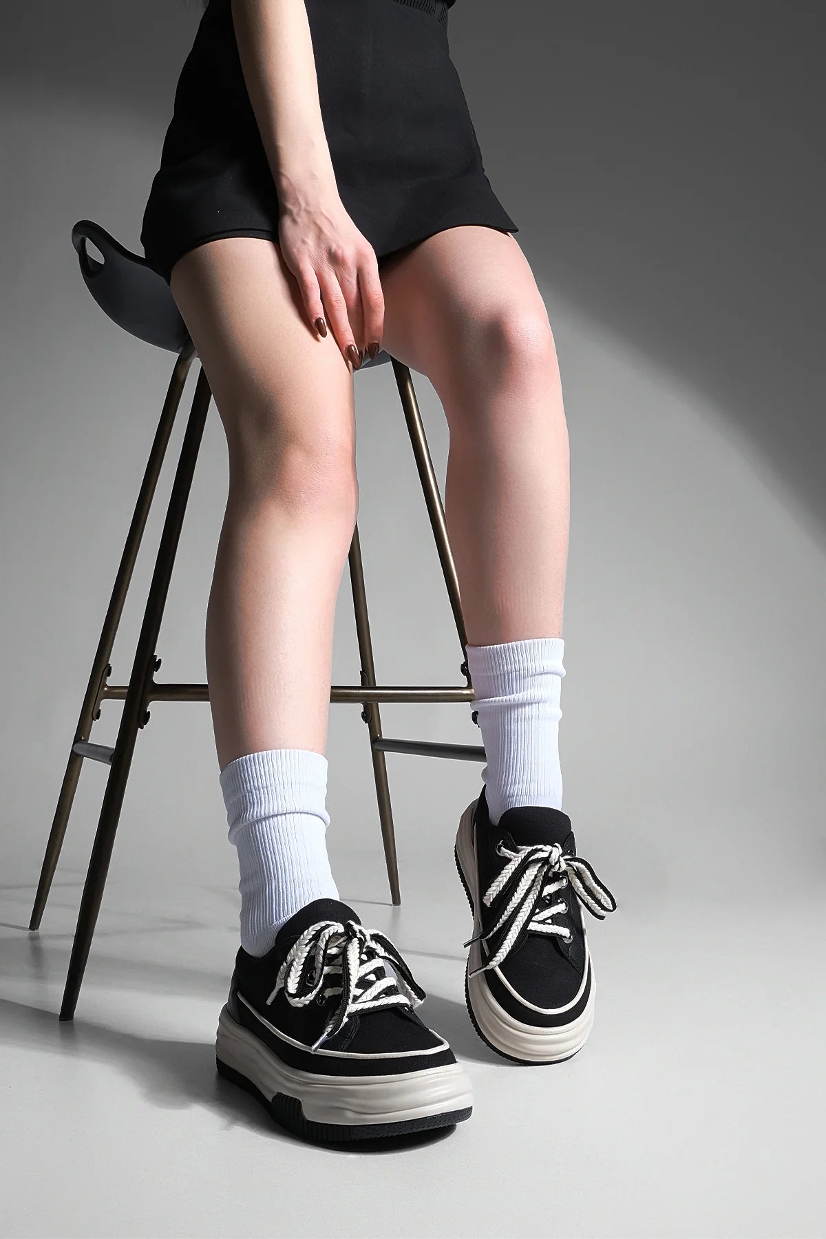 Women's Sneaker Sports Shoes Hesna - Black