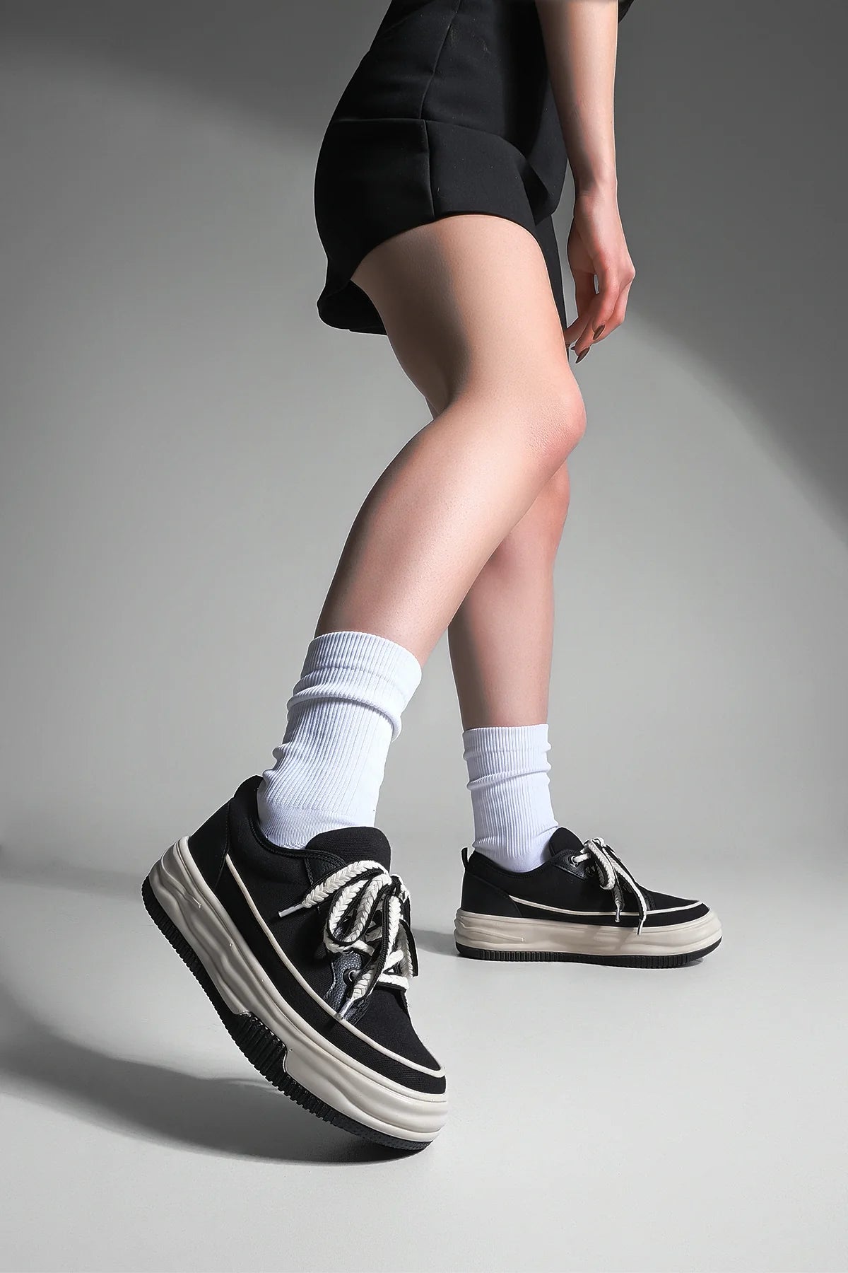 Women's Sneaker Sports Shoes Hesna - Black