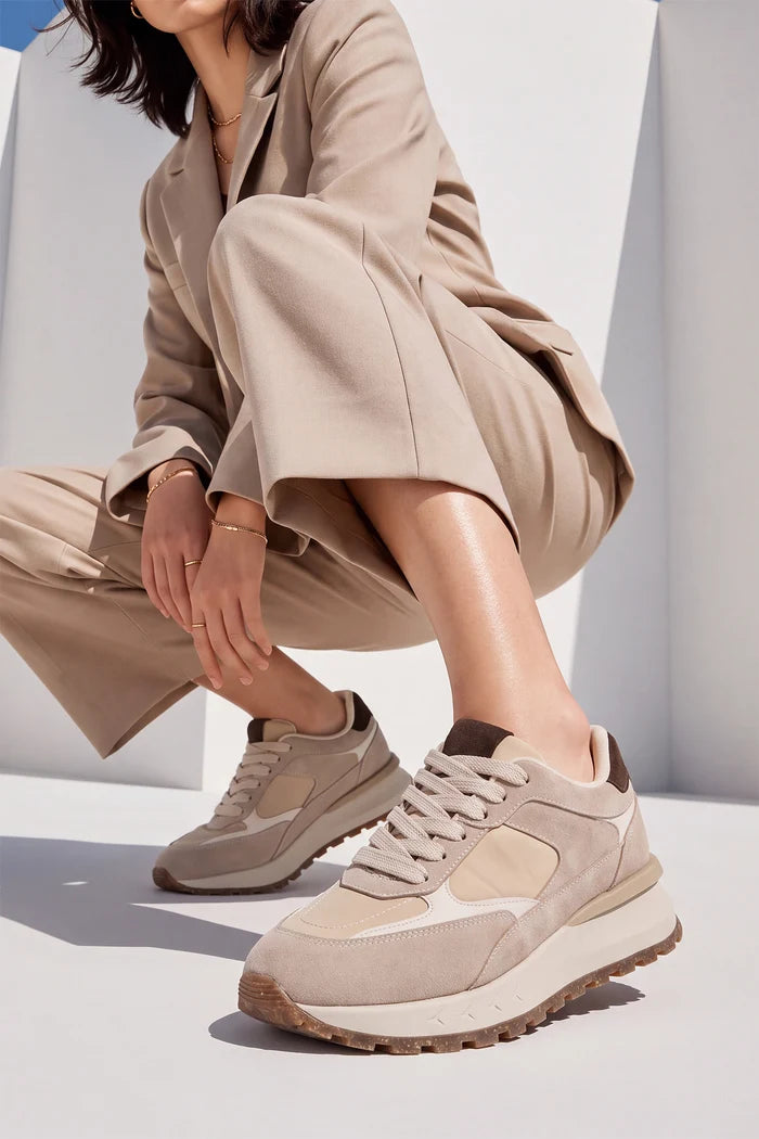 Arvon – Beige Suede Women’s Lace-Up Sneakers