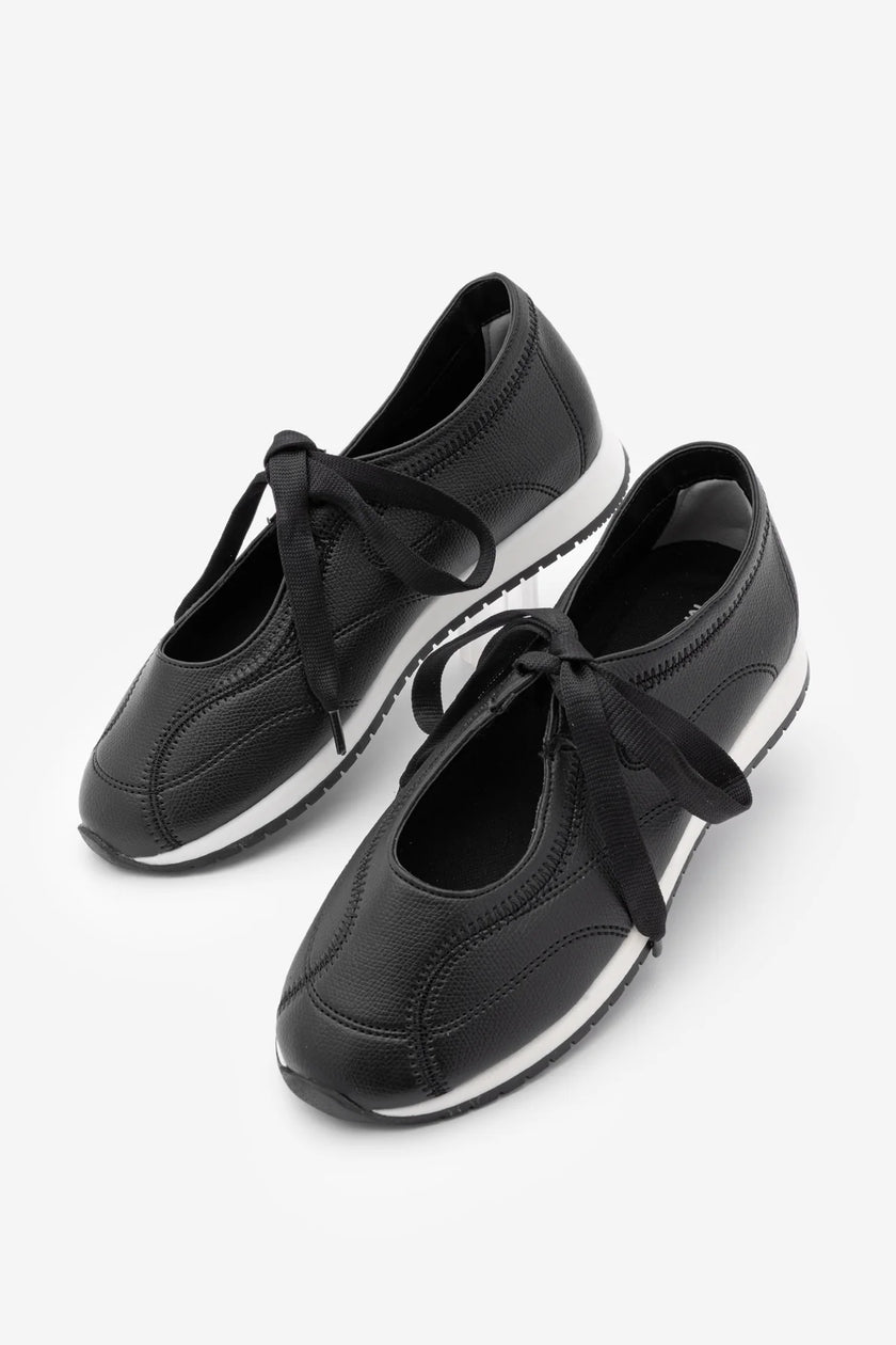 Leyro – Black Women’s Lace-Up Mary Jane Sneaker Flats