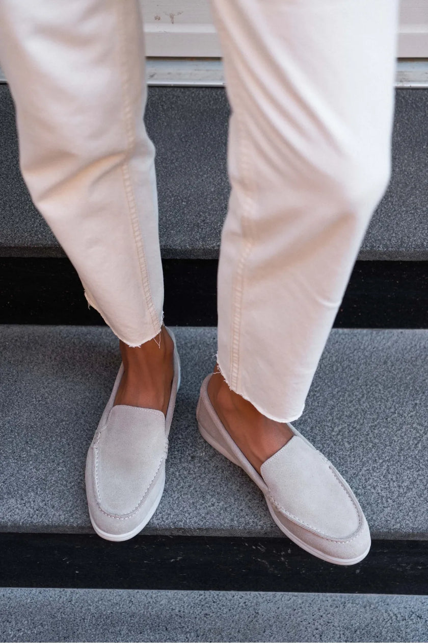 VAYNE Beige Genuine Leather Flat Sole Women’s Ballet Flats