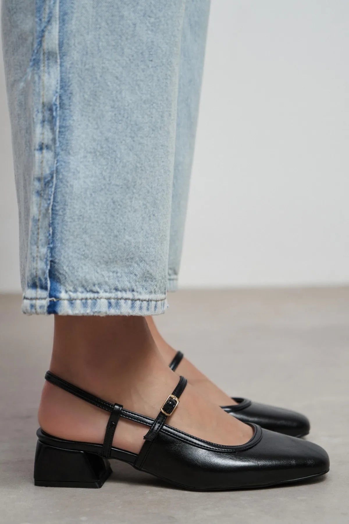 NATALIA Black Rustic Patterned Blunder Toe Belt Detail Women’s Ballet Flats