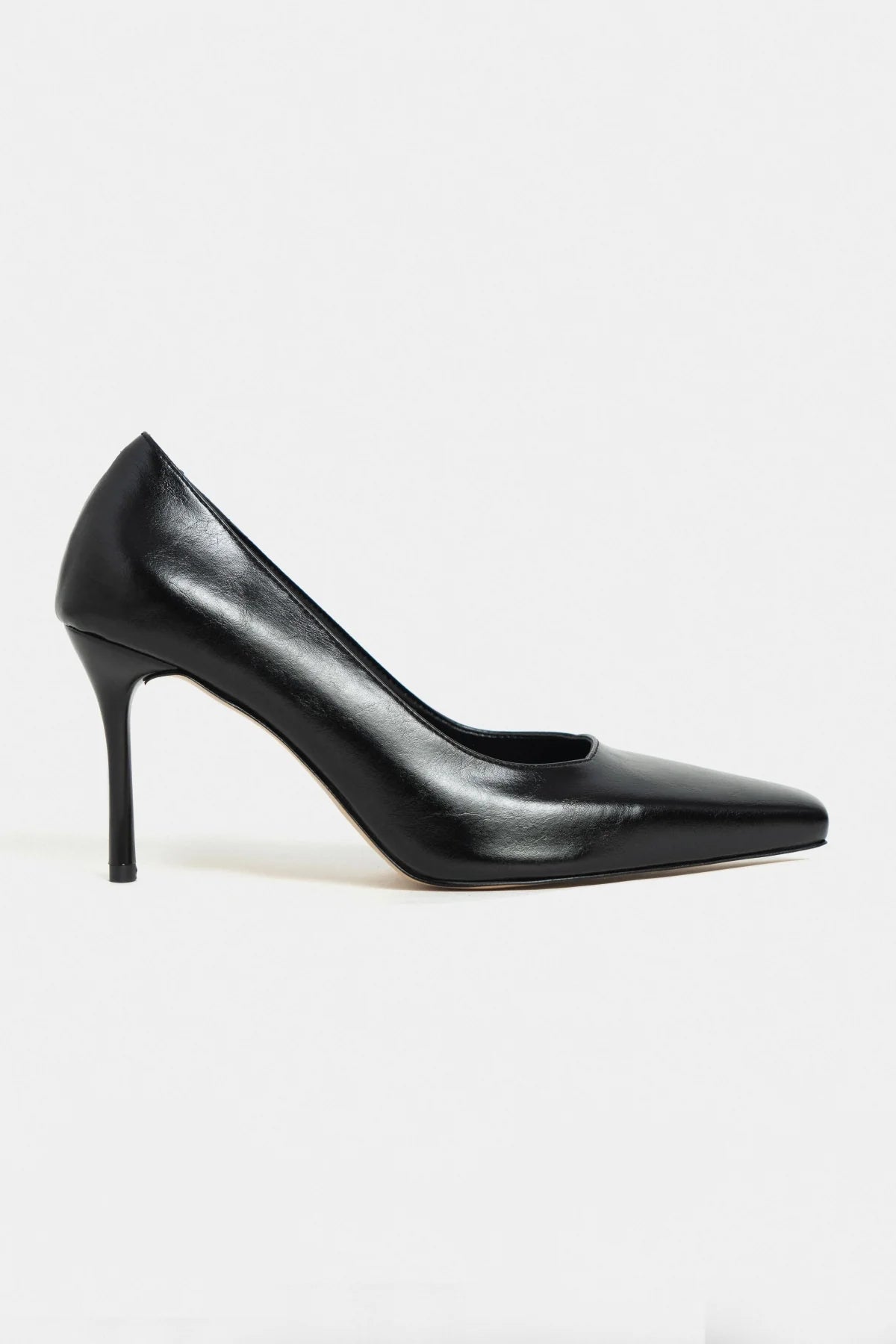 ZIVY Black Rustic Patterned Blunder Toe Closed Heel Women’s Shoes