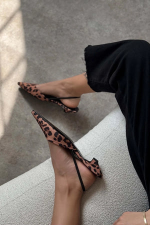 Arty Leo Satin Elastic Detail Pointed Toe Short Heeled Women's Ballerinas