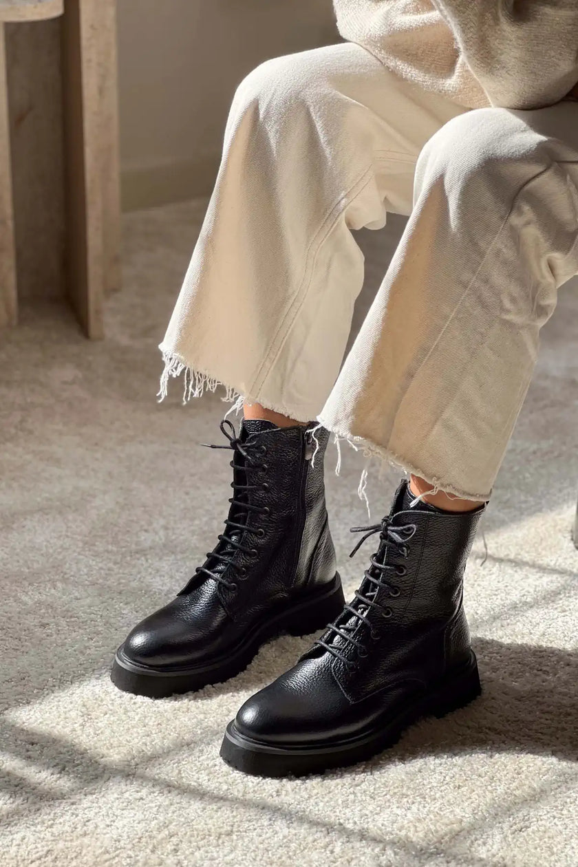 TEMPEST BLACK GENUINE LEATHER LACE-UP WOMEN'S COMBAT BOOTS