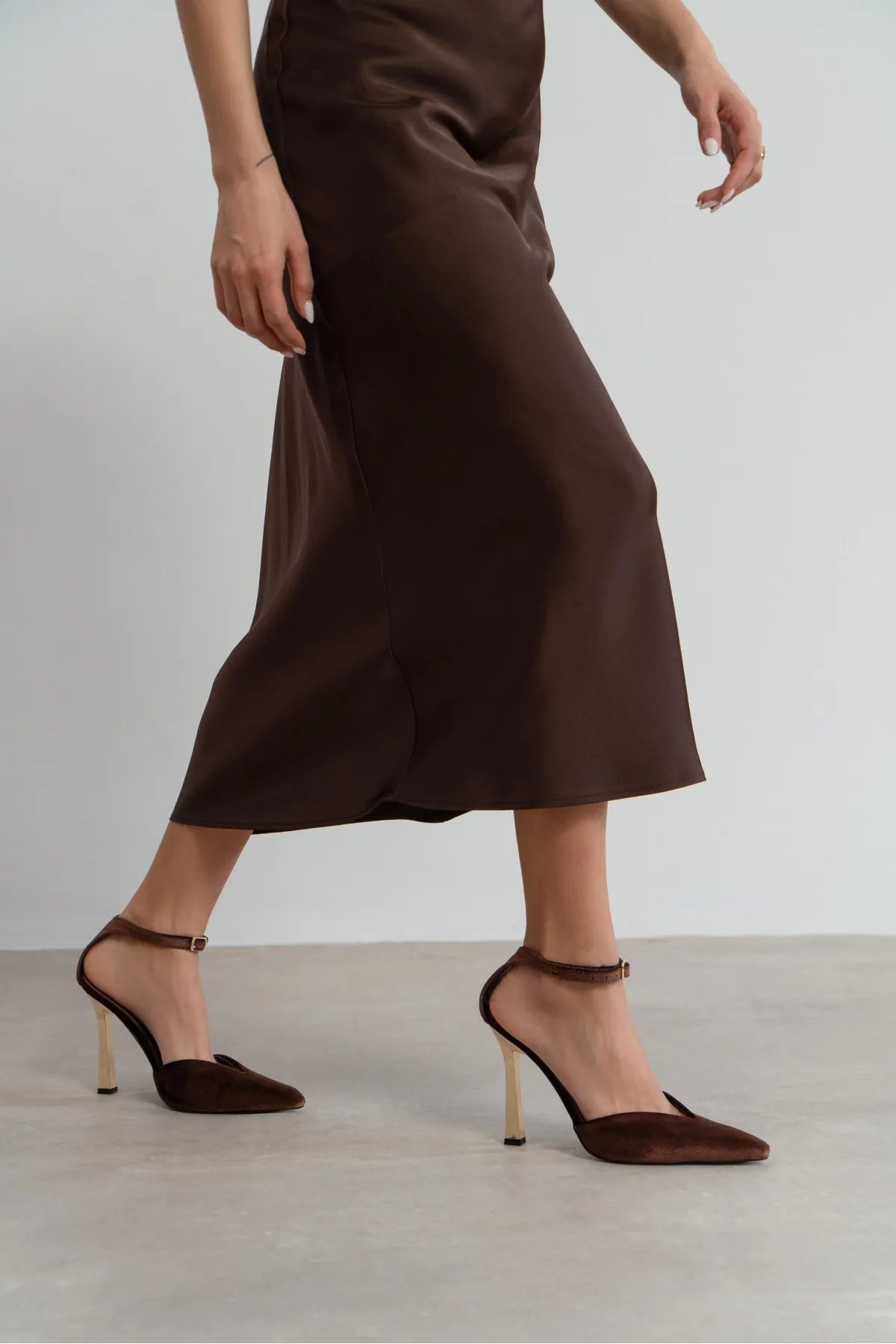 VIBE Coffee Velvet Ankle Strap Women’s Gold Heel Shoes | FOOTWEAR | Heels | Lebbse VIBE Coffee Velvet Ankle Strap Women’s Gold Heel Shoes | FOOTWEAR | Heels | Lebbse