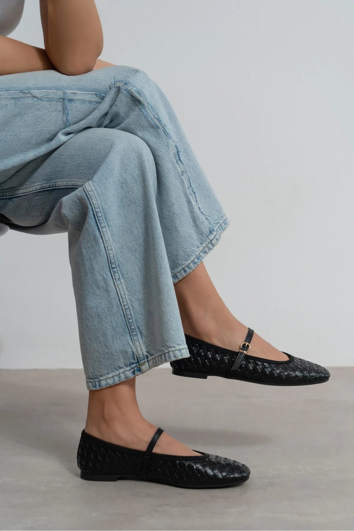 JEREMI Black Pattern Matte Buckle Detail Women’s Ballet Flats