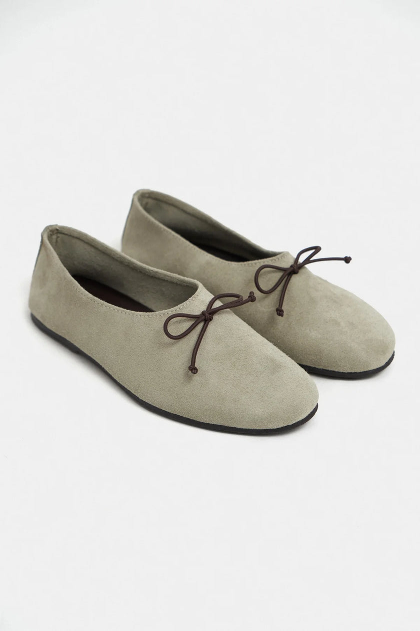 REYNA Light Green Genuine Leather Bow Detail Women’s Flat Ballet Shoes